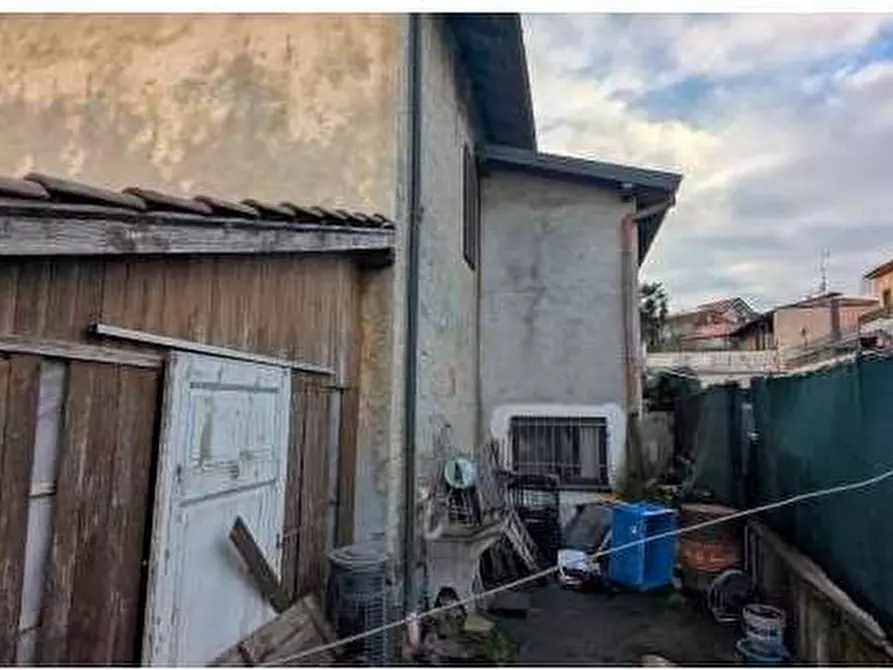 Immagine 2 di Casa indipendente in vendita  in Via nino Bixio 8 a Biandronno