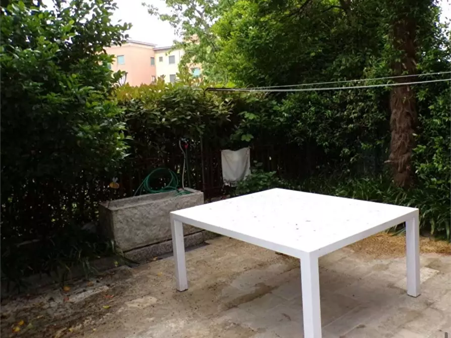 Immagine 18 di Villetta a schiera in vendita  in Via Silvio Pellico 13 a Bollate