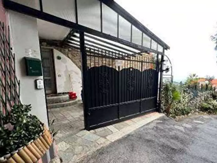 Immagine 3 di Appartamento in vendita  in Via PADRE SEMERIA 290 a San Remo