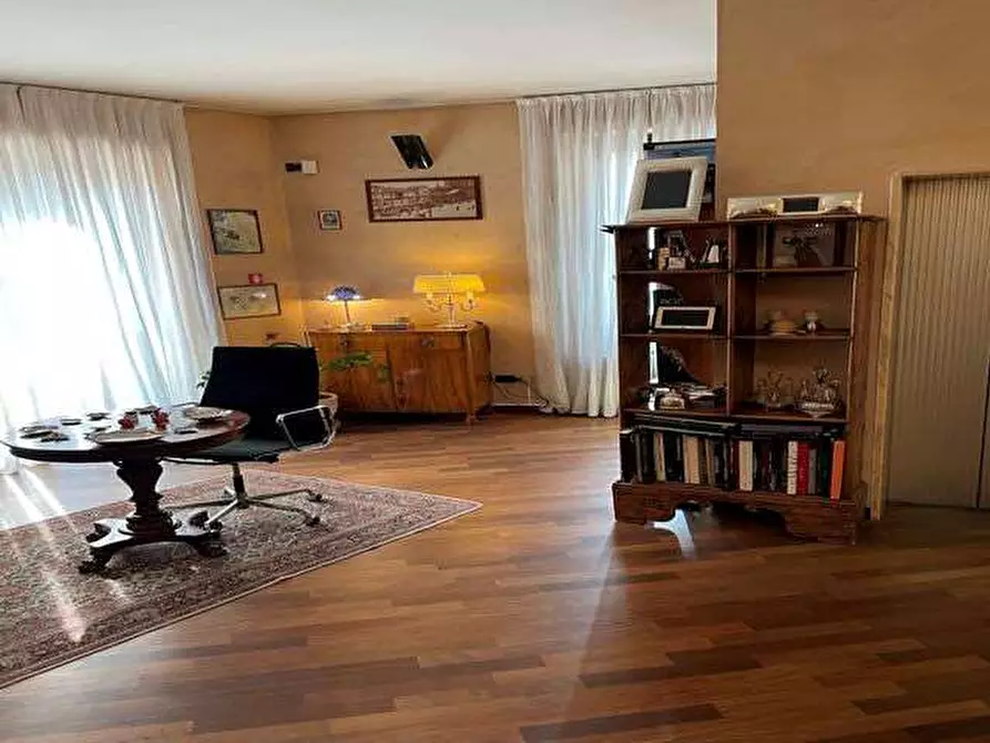 Immagine 2 di Appartamento in vendita  in Piazza San Giovanni, 1 a Busto Arsizio