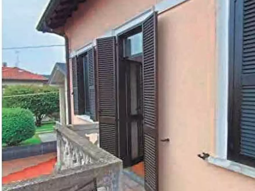 Immagine 2 di Appartamento in vendita  in Via Piave  6/E a Sesto Calende