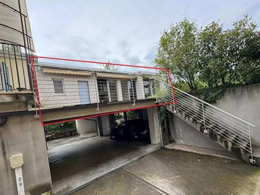 Immagine 1 di Appartamento in vendita  in Via IV Novembre  1 a Faloppio