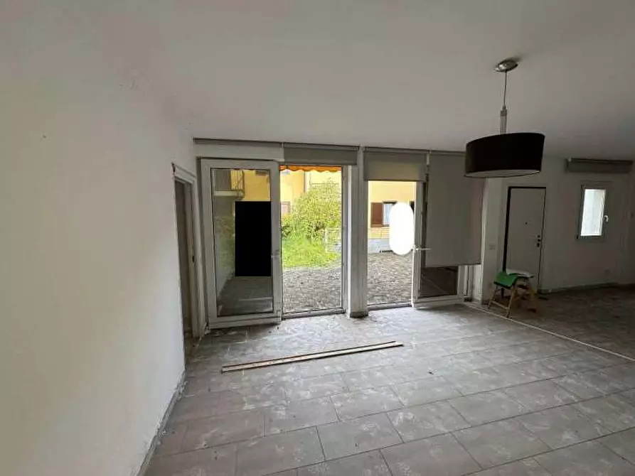 Immagine 4 di Appartamento in vendita  in Via IV Novembre  1 a Faloppio