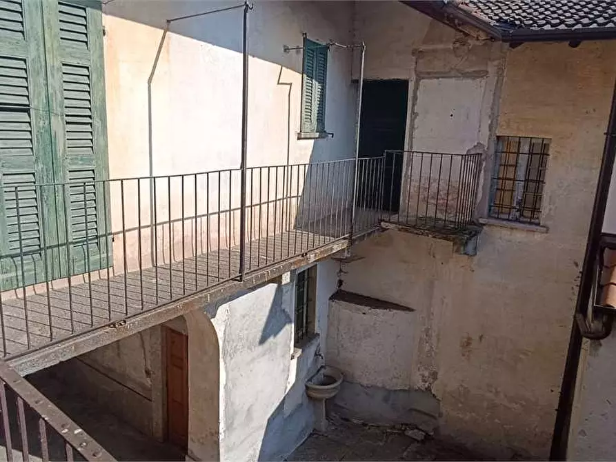 Immagine 19 di Rustico / casale in vendita  in via Garibaldi 3 a Casalzuigno