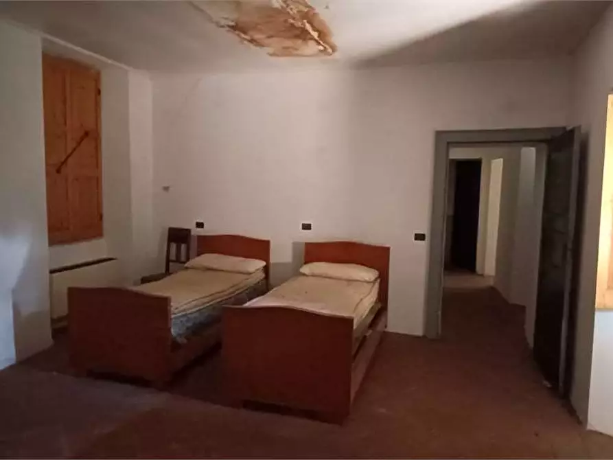 Immagine 25 di Rustico / casale in vendita  in via Garibaldi 3 a Casalzuigno