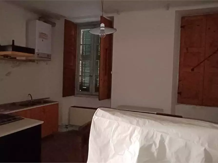 Immagine 35 di Rustico / casale in vendita  in via Garibaldi 3 a Casalzuigno