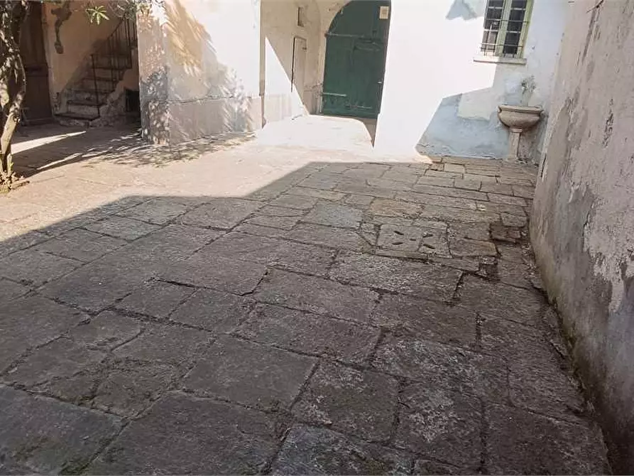 Immagine 37 di Rustico / casale in vendita  in via Garibaldi 3 a Casalzuigno