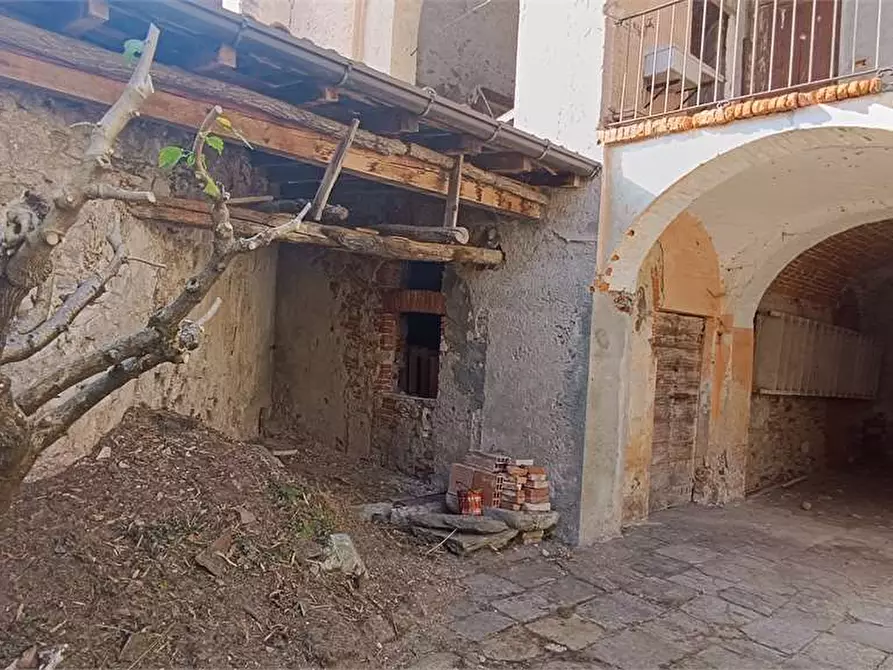 Immagine 8 di Rustico / casale in vendita  in via Garibaldi 3 a Casalzuigno