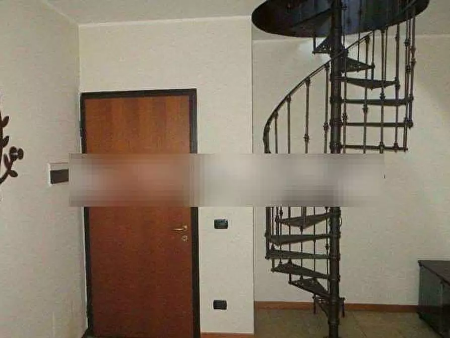 Immagine 10 di Appartamento in vendita  in Via sandro pertini 13 a Vimercate