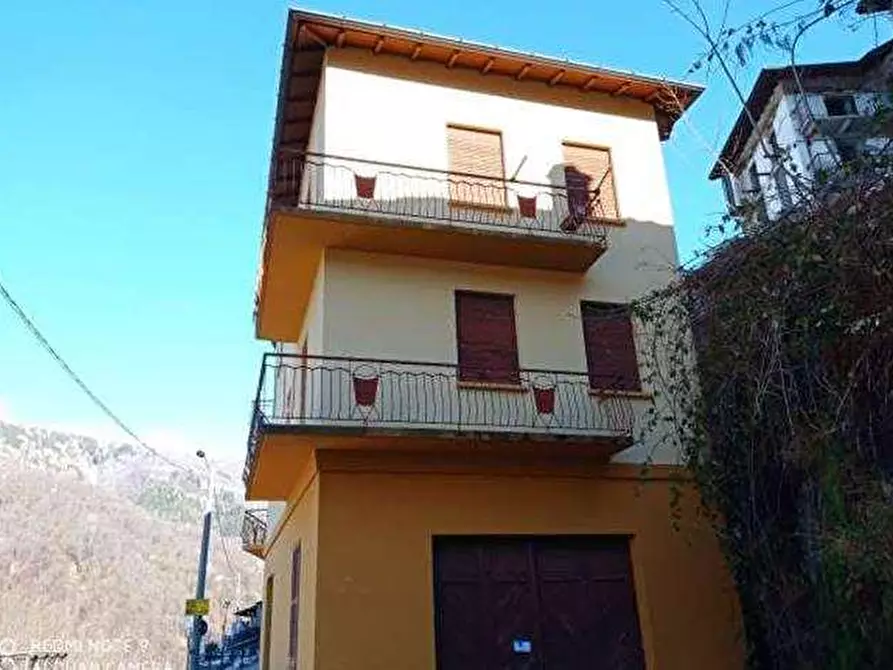 Immagine 2 di Appartamento in vendita  in Via giuseppe verdi  1 a Curiglia Con Monteviasco