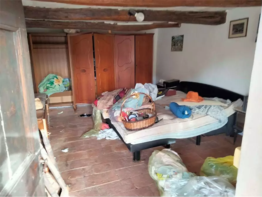 Immagine 4 di Appartamento in vendita  in Via san bartolomeo 16-18 a Cittiglio