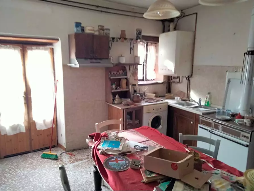 Immagine 14 di Appartamento in vendita  in Via san bartolomeo 16-18 a Cittiglio