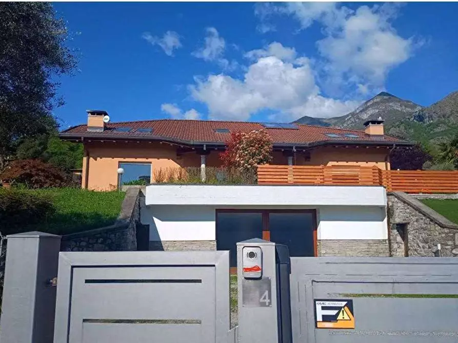 Immagine 1 di Appartamento in vendita  in Via CASTELLO 48 a Griante