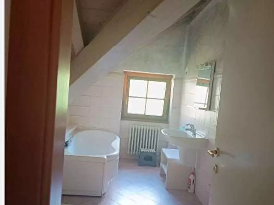 Immagine 5 di Appartamento in vendita  in Via CASTELLO 48 a Griante