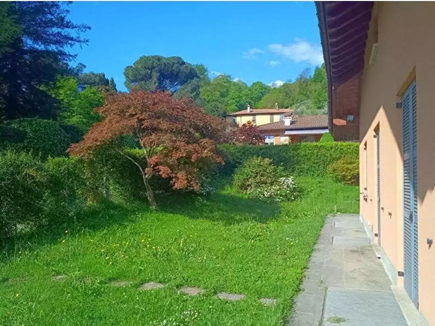 Immagine 12 di Appartamento in vendita  in Via CASTELLO 48 a Griante