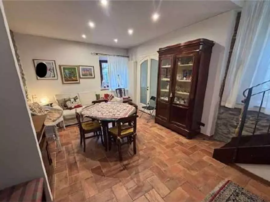 Immagine 4 di Appartamento in vendita  in Piazza monte grappa  11 a Daverio