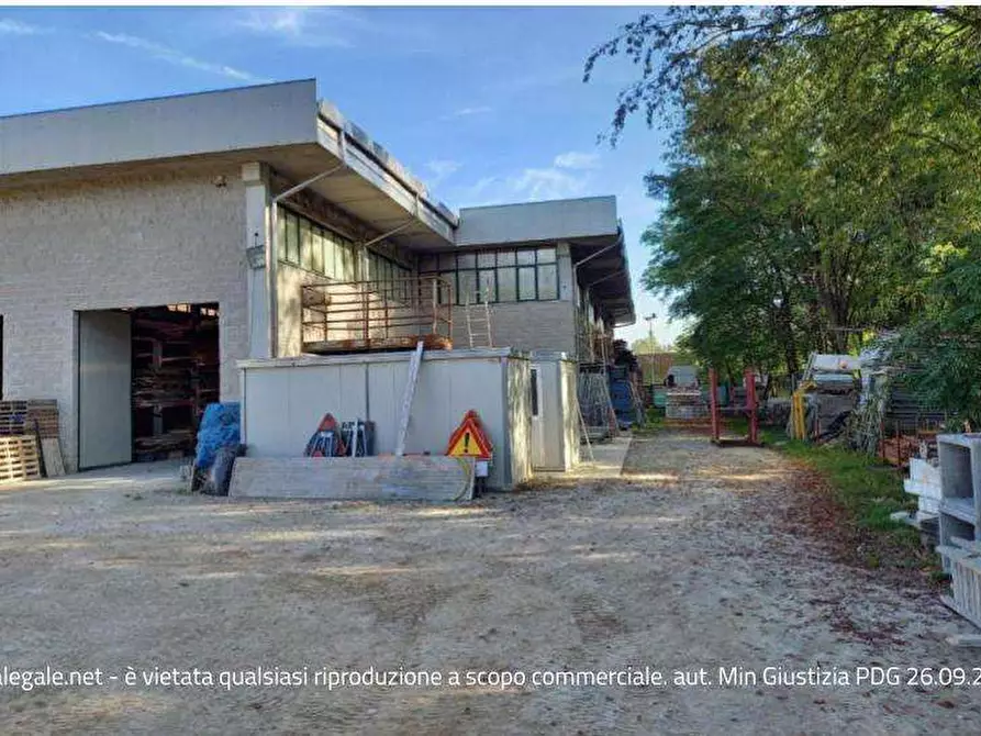 Immagine 6 di Magazzino in vendita  in Frazione Crugola - Via Stazione 128 a Mornago