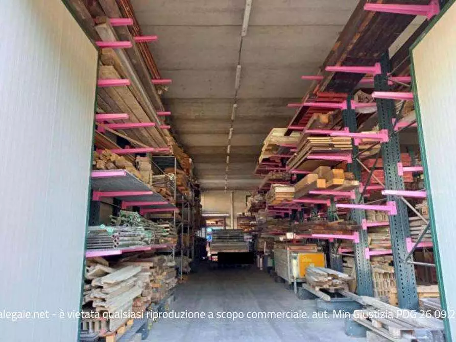 Immagine 8 di Magazzino in vendita  in Frazione Crugola - Via Stazione 128 a Mornago
