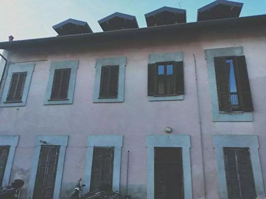 Immagine 1 di Appartamento in vendita  in Via Fiume, 10 a Ferno