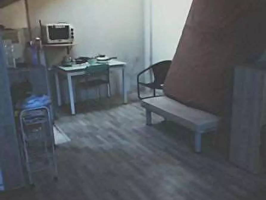 Immagine 6 di Appartamento in vendita  in Via Fiume, 10 a Ferno