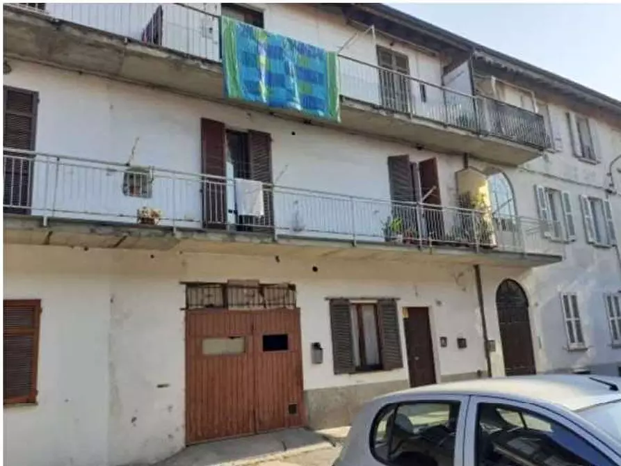 Immagine 1 di Appartamento in vendita  in Via XXV Aprile  a Besozzo