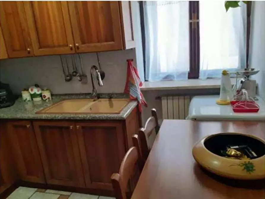 Immagine 4 di Appartamento in vendita  in Via XXV Aprile  a Besozzo