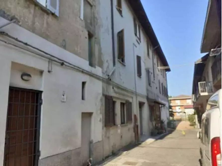 Immagine 5 di Appartamento in vendita  in Via XXV Aprile  a Besozzo