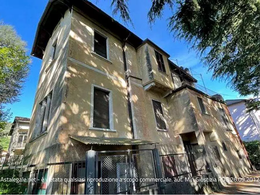 Immagine 6 di Casa indipendente in vendita  in Viale verbano 59 a Gavirate