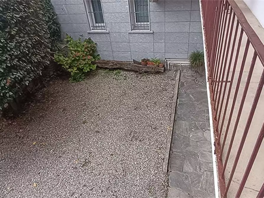 Immagine 8 di Porzione di casa in vendita  in vicolo del chiosi a Gazzada Schianno