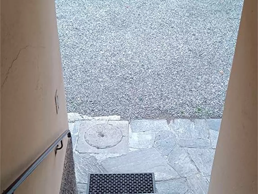 Immagine 23 di Porzione di casa in vendita  in vicolo del chiosi a Gazzada Schianno