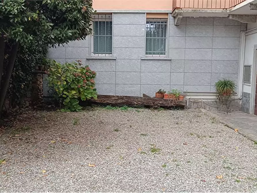 Immagine 7 di Porzione di casa in vendita  in vicolo del chiosi a Gazzada Schianno