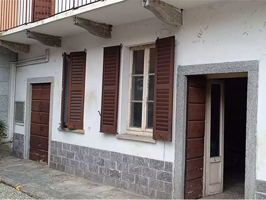 Immagine 3 di Porzione di casa in vendita  in vicolo del chiosi a Gazzada Schianno