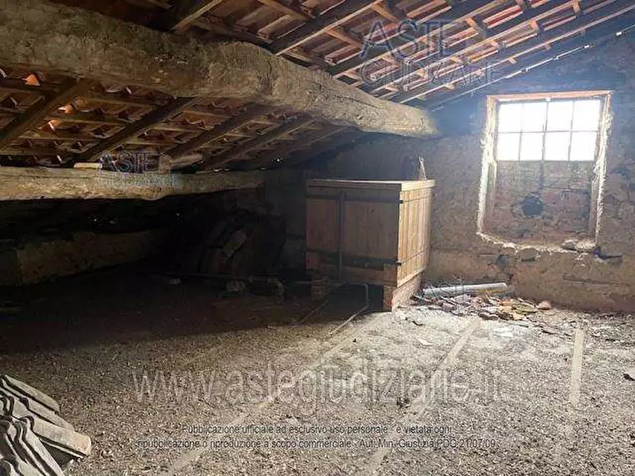 Immagine 6 di Stabile in vendita  in Via della chiesa 13 13 a Cuvio