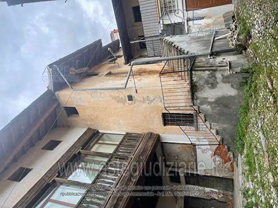 Immagine 7 di Stabile in vendita  in Via della chiesa 13 13 a Cuvio