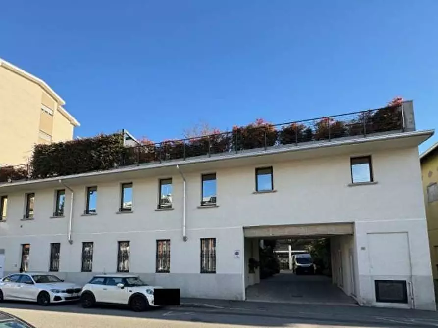 Immagine 2 di Laboratorio in vendita  in Via vincenzo bellini 24 a Busto Arsizio