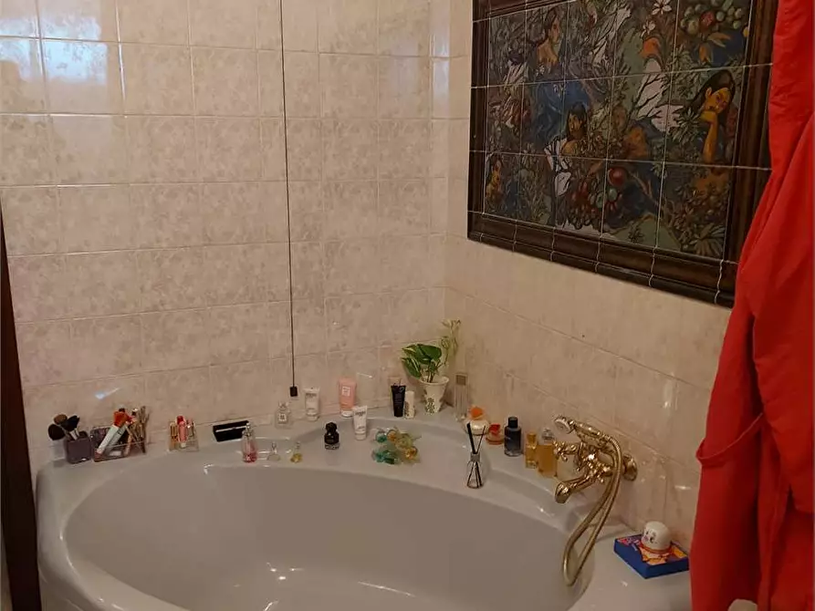 Immagine 8 di Appartamento in vendita  in Via G. Rossini 120 a Busto Arsizio