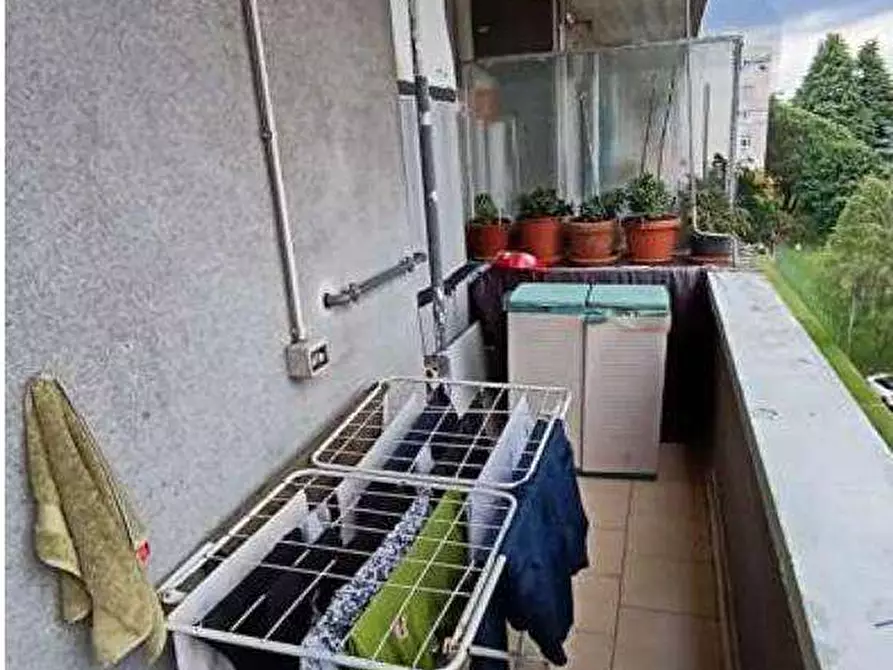 Immagine 6 di Appartamento in vendita  in Strada Pradisera 22, frazione Cajello, quartiere Azalee a Gallarate