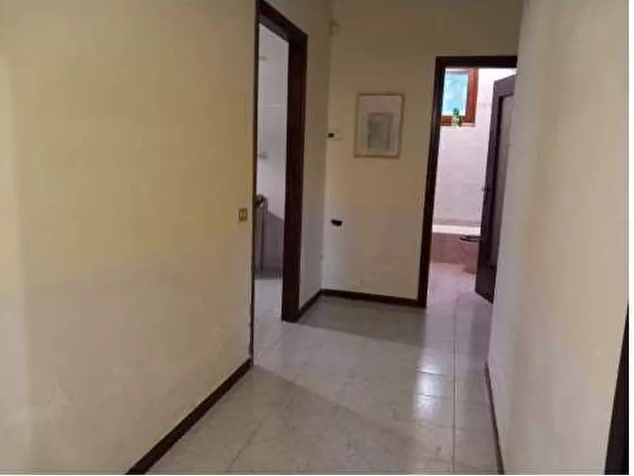 Immagine 4 di Villa in vendita  in Via roncaccio 11 a Cocquio-Trevisago