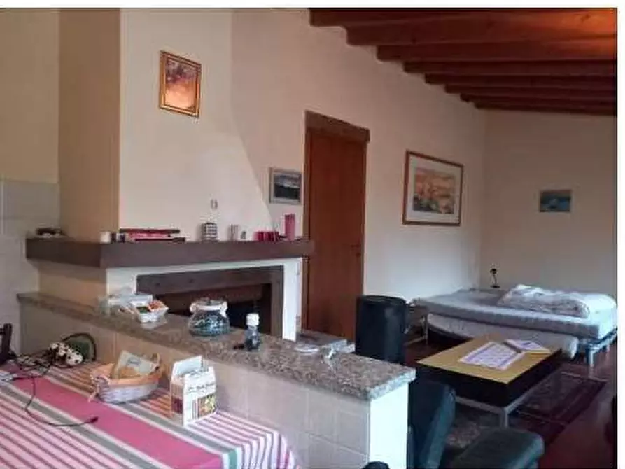 Immagine 14 di Villa in vendita  in Via roncaccio 11 a Cocquio-Trevisago