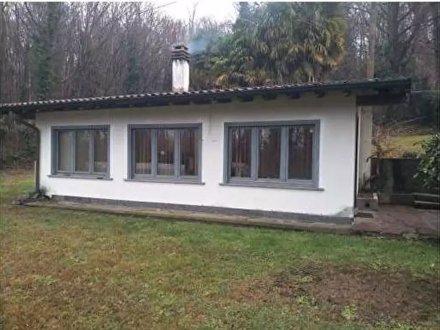 Immagine 20 di Villa in vendita  in Via roncaccio 11 a Cocquio-Trevisago