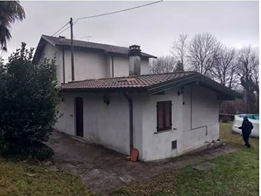 Immagine 21 di Villa in vendita  in Via roncaccio 11 a Cocquio-Trevisago