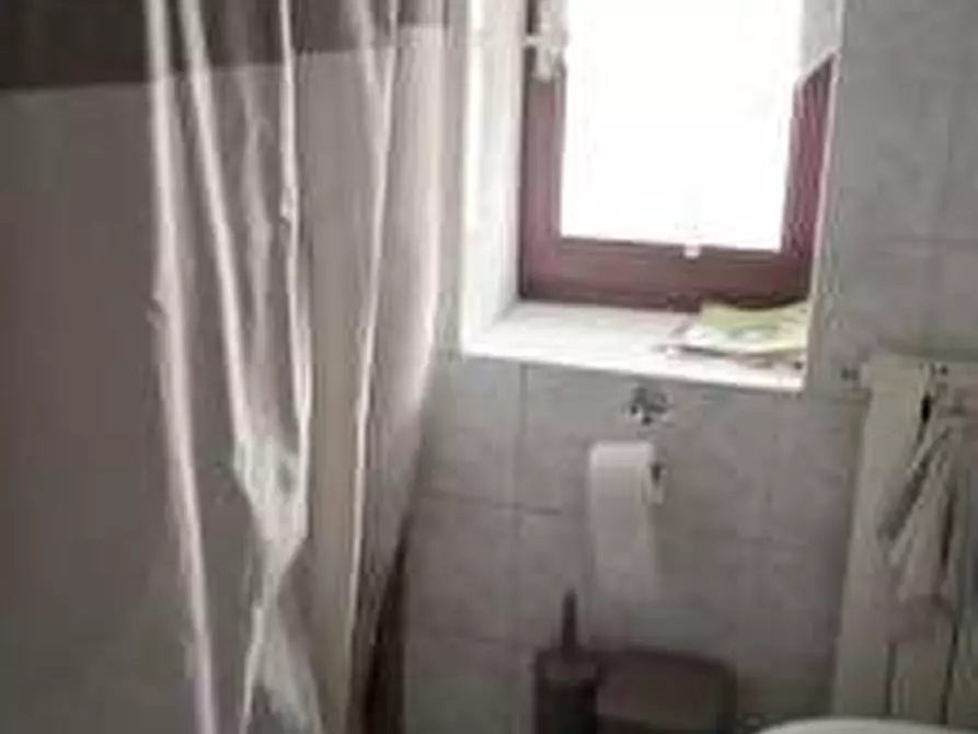 Immagine 6 di Appartamento in vendita  in Via Largo Giulio Cesare  4 a Varano Borghi