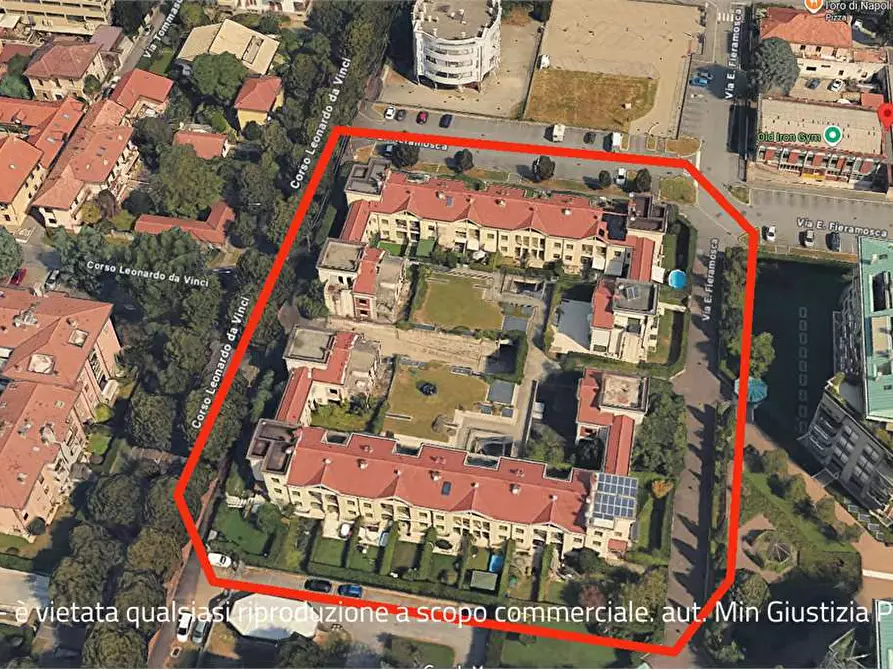 Immagine 2 di Garage in vendita  in Corso Leonardo da Vinci a Gallarate