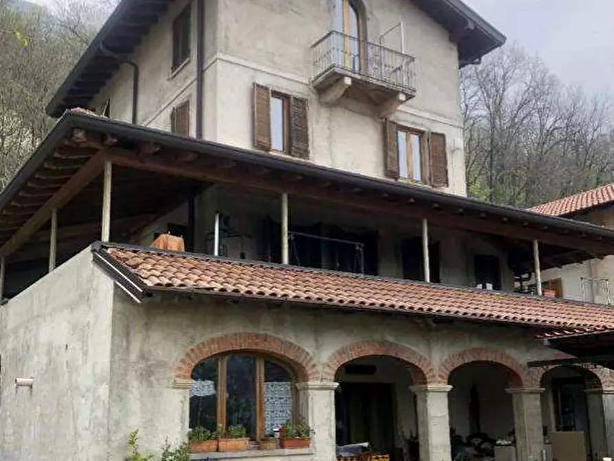 Immagine 1 di Appartamento in vendita  in Via MANZONI SNC a Arcisate