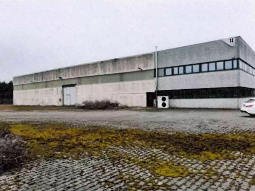 Immagine 1 di Capannone industriale in vendita  in Localita' abbiate guazzone, via monte san michele snc a Tradate