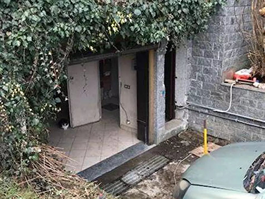 Immagine 4 di Villa in vendita  in Via baraggiola 327 a Cadrezzate Con Osmate