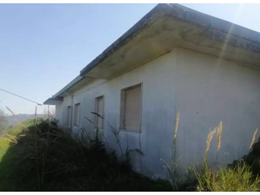 Immagine 16 di Villa in vendita  in Via Tratturo snc, loc. Villa Oliveti a Rosciano