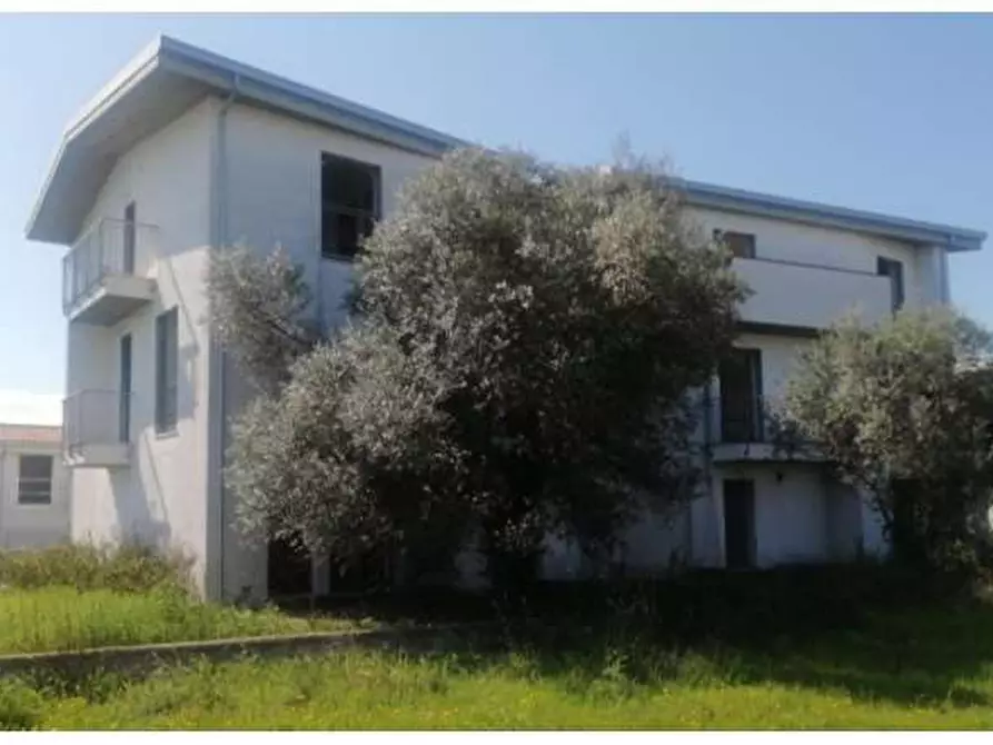 Immagine 3 di Villa in vendita  in Via Tratturo snc, loc. Villa Oliveti a Rosciano