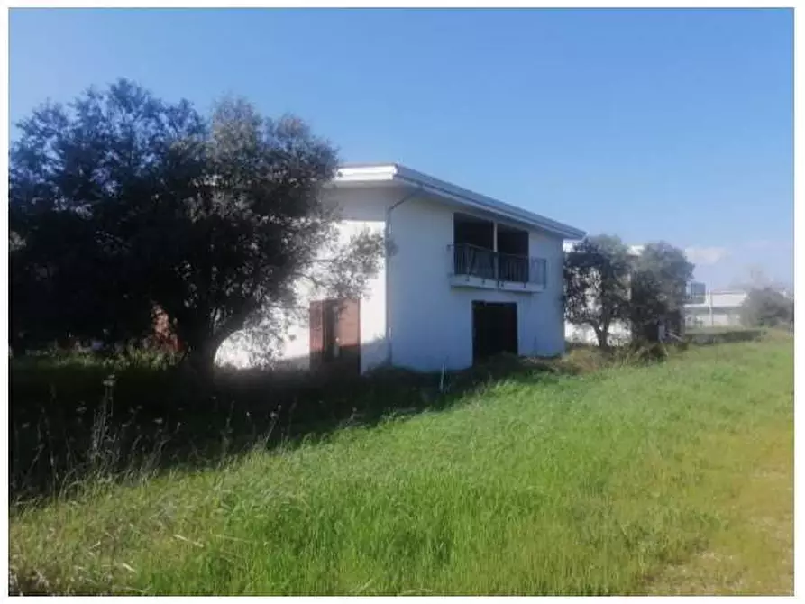 Immagine 4 di Villa in vendita  in Via Tratturo snc, loc. Villa Oliveti a Rosciano