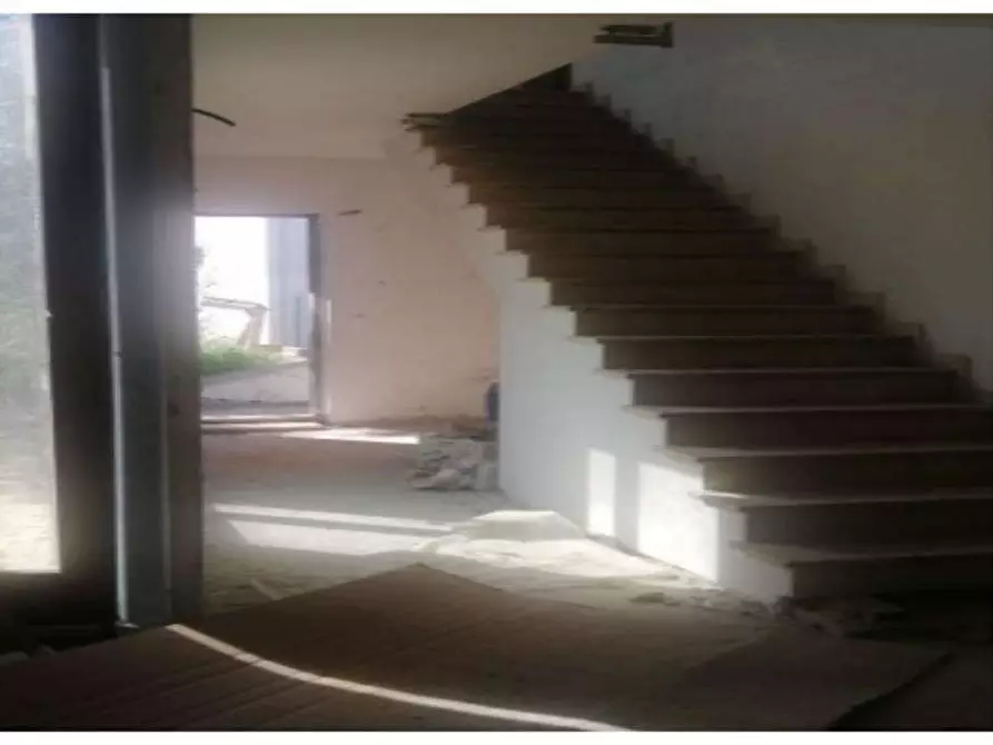 Immagine 31 di Villa in vendita  in Via Tratturo snc, loc. Villa Oliveti a Rosciano